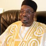 Présidentielle au Cameroun : Tchiroma Bakary s’autoproclame vainqueur, Yaoundé dénonce une “mascarade”