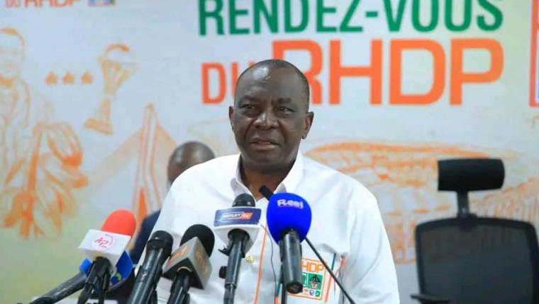Côte d’Ivoire / Présidentielle 2025 : le RHDP soutient la candidature d’Alassane Ouattara et appelle à l’unité