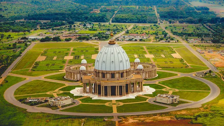 grande-baselique-de-la-cotedivoire